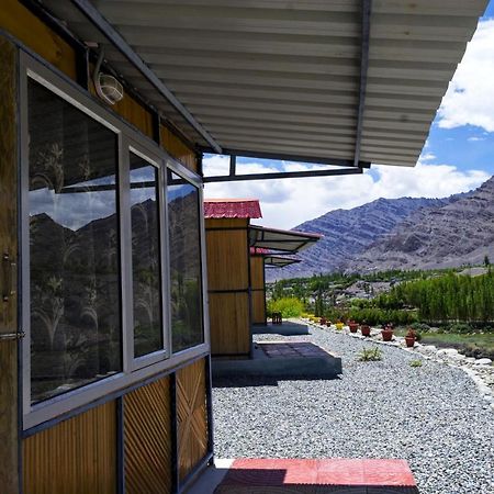 Hotel Neryok'S Indus View Chimre Exterior foto