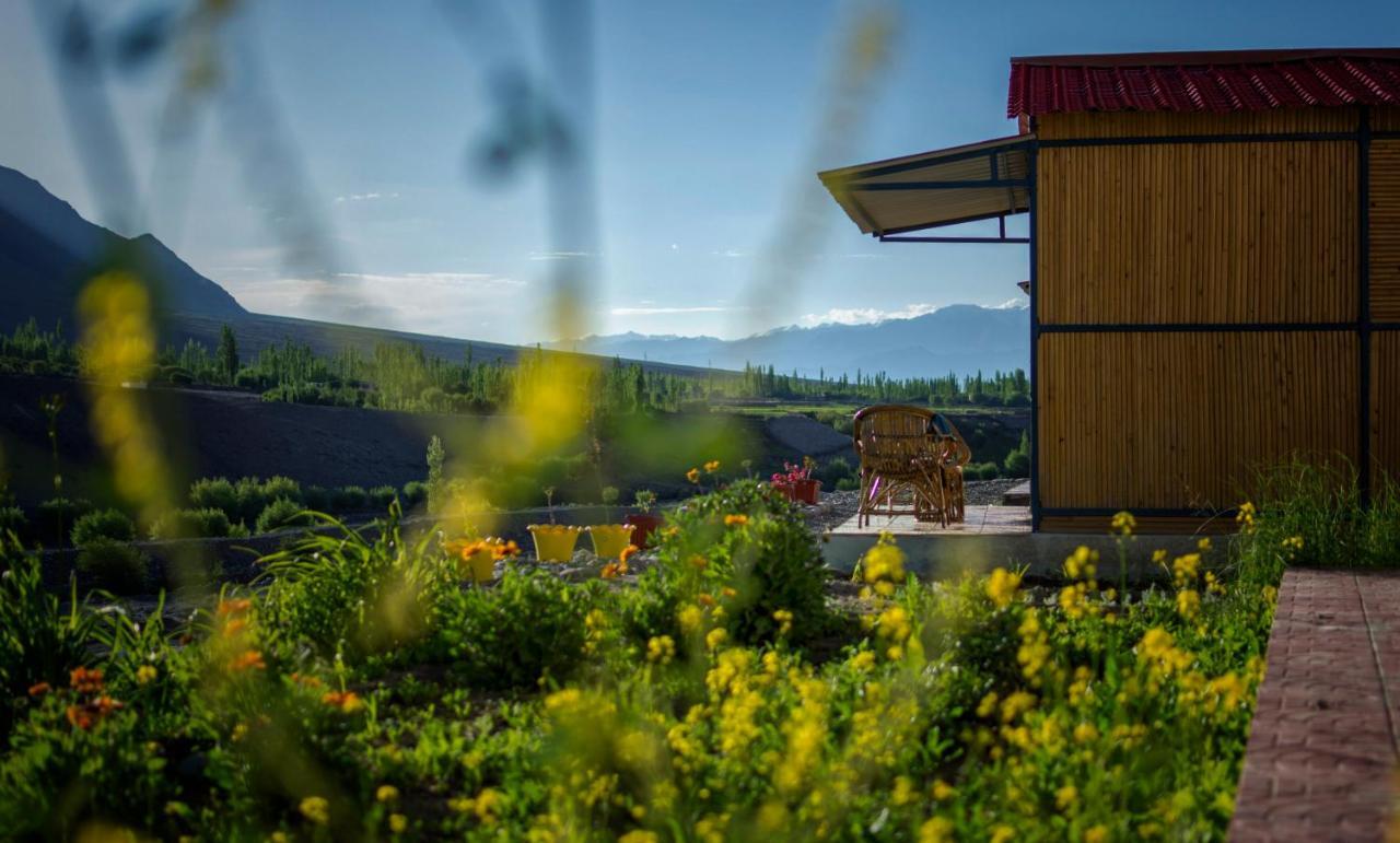 Hotel Neryok'S Indus View Chimre Exterior foto